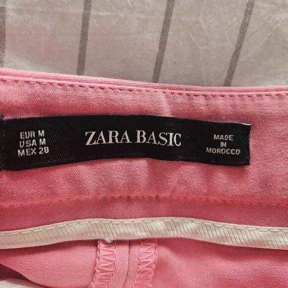 ZARA PINK SHORTS WITH RUFFLE - Picture 2 of 3